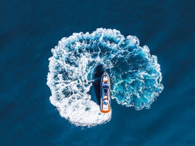 Quando l’abito fa Monaco… e lo yacht si trasforma