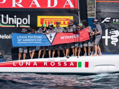 Regate preliminari, Luna Rossa (2) brilla a Cagliari