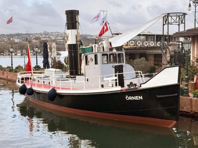 Il rimorchiatore Örnen approda al Museo Rahmi M Koç